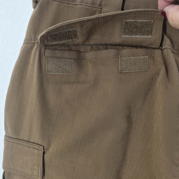 5.11 Tactical Series "Stryke" Cargo Pants Battle Brown Style 74369 Sz 34x32 - Picture 9 of 16